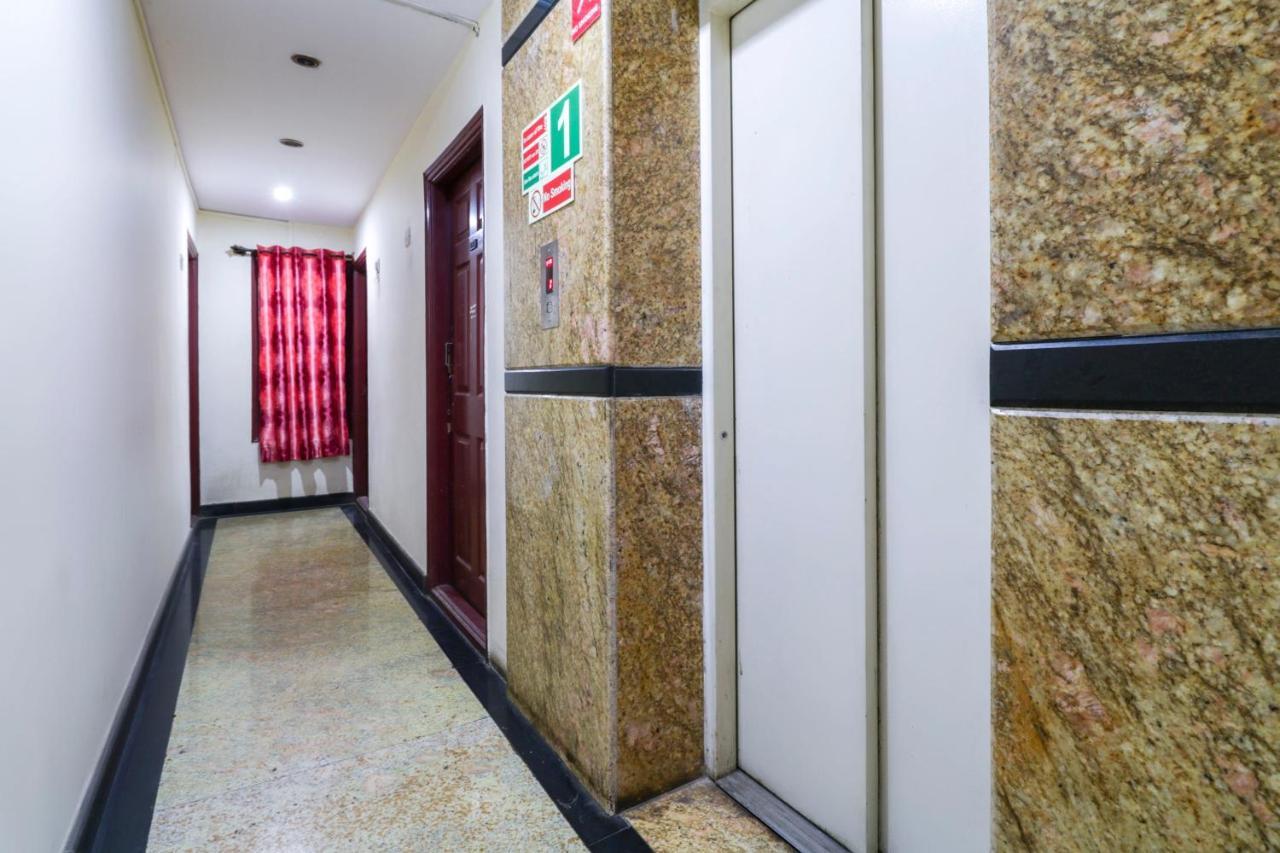 Oyo 71675 New Aishwarya Comforts Hotel Bangalore Exterior photo